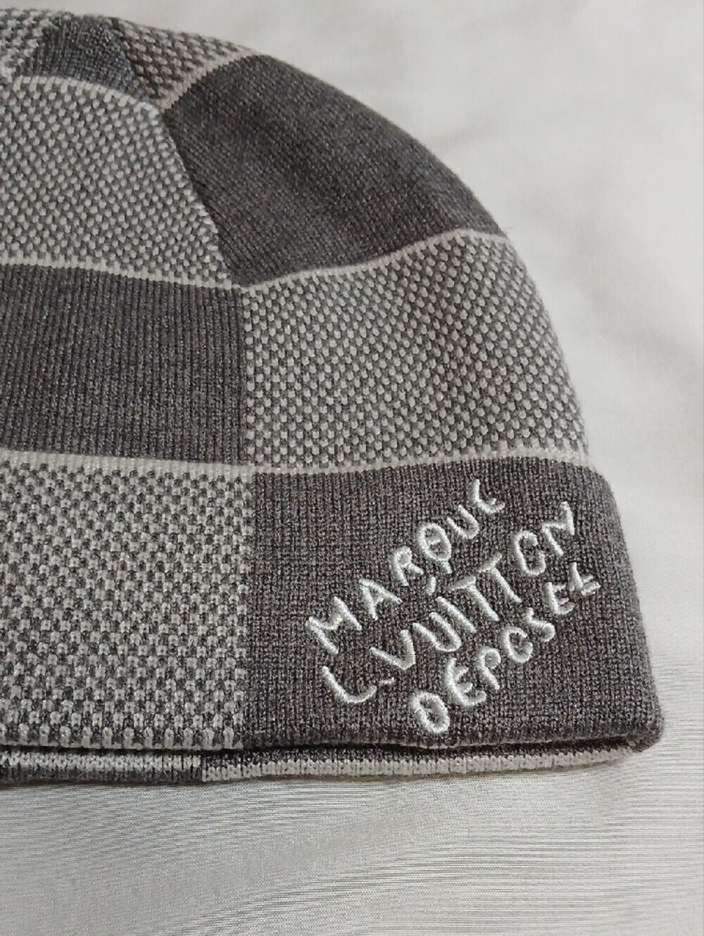 Louis Vuitton Gray & White Checker Knit Beanie - Picture 2 of 4